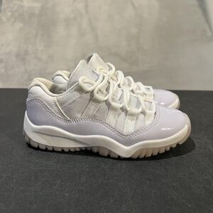 Jordan 11 Retro Low Shoes Girls Size 11C Pure Violet Kids 580522-101 Sneakers
